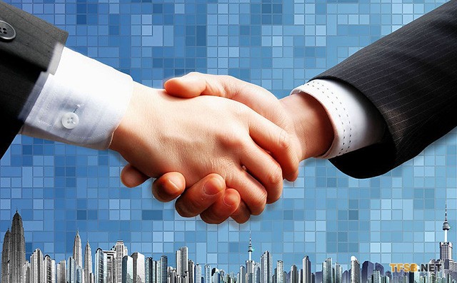 霍爾期望未來能與更多的伙伴進(jìn)行深入合作！